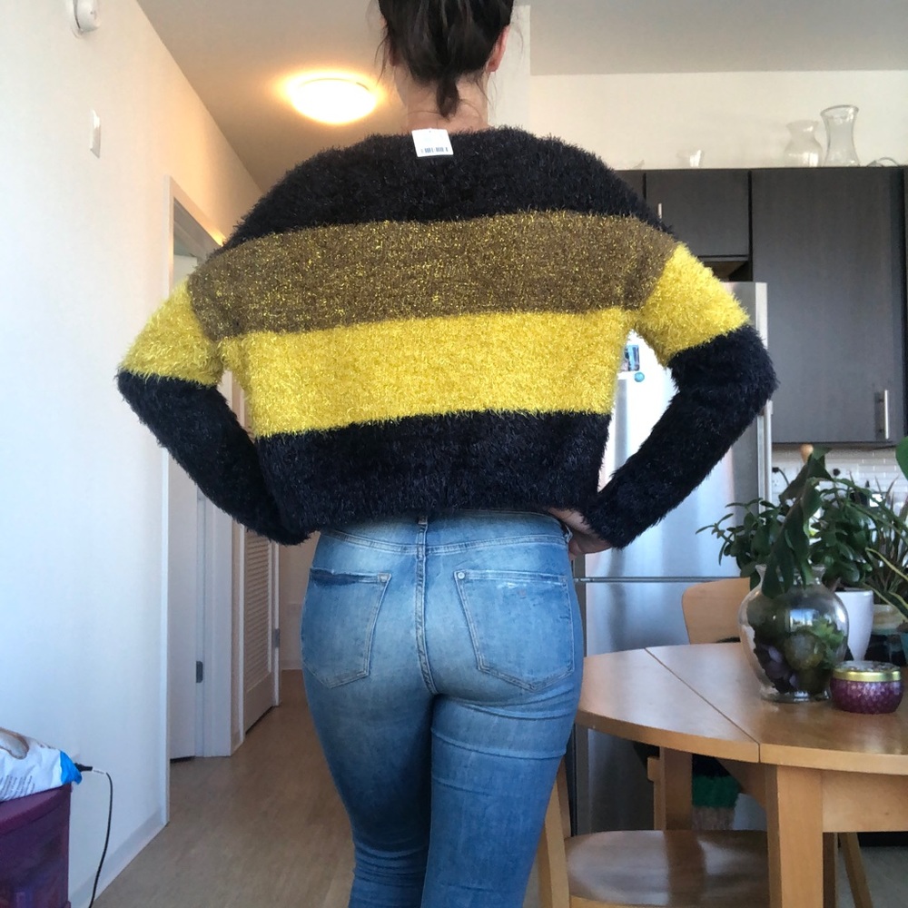 NEW NWT Urban Outfitters striped Crop Sweater - Picture 3 of 7
